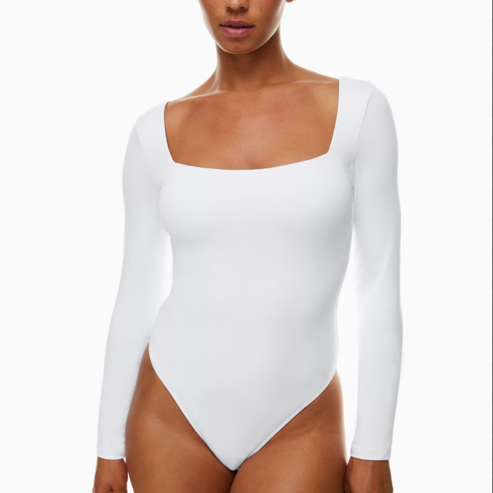 Aritzia BABATON Contour Square Neck Long Sleeve Bodysuit